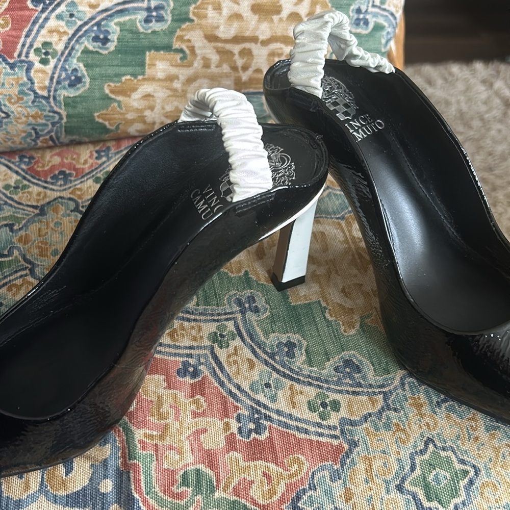VINCE CAMUTO Restia Black White Slingback Heels 6.5M Soft  Patent Croc w/o box. - Picture 2 of 4